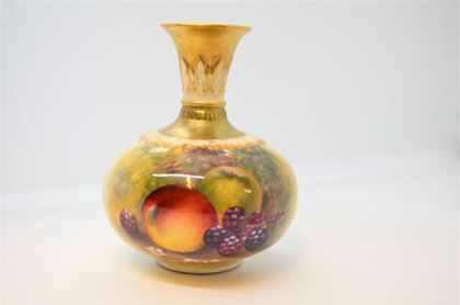Royal worcester vase,signed