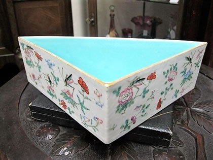 A 19th century chinese ceramic