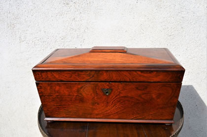 Victorian rosewood tea caddy