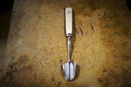 Georgian silver stilton scoop