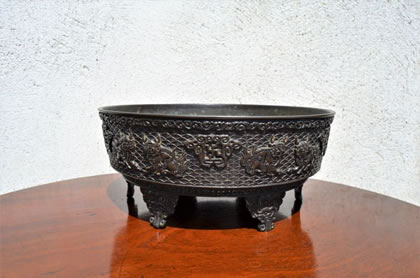 Chinese bronze bowl