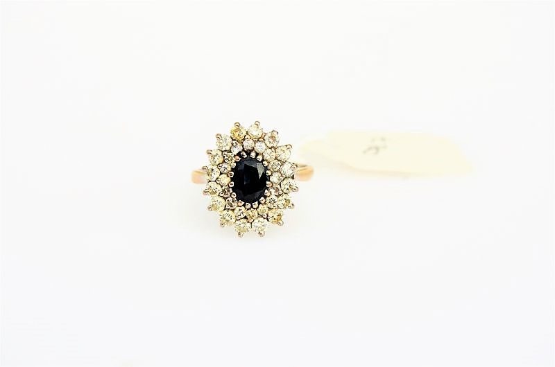 18ct gold , sapphire & diamond ring