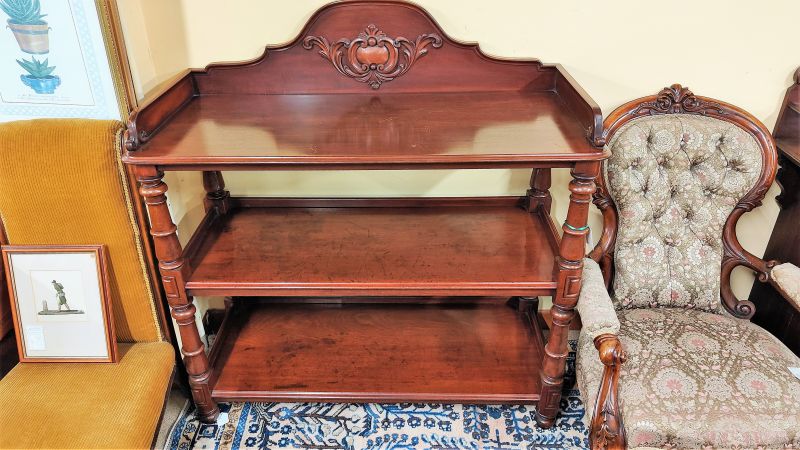 Victorian mahogany dumb waiter