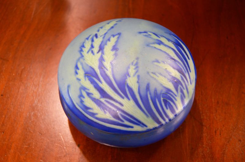 Moorecroft trinket box with lid