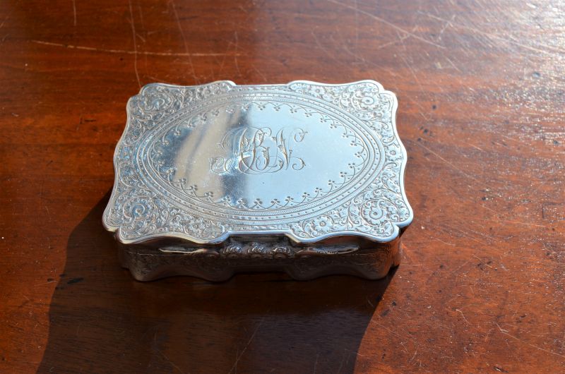 Victorian silver snuff box