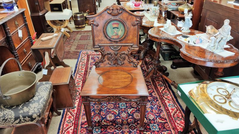 Mahogany hall chair
