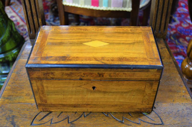 Victorian mahogany tea caddy