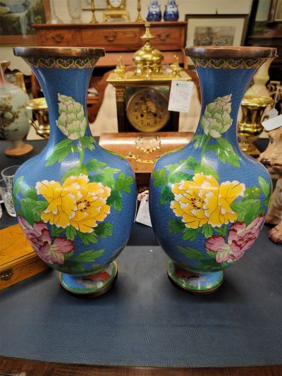 Pair of cantonese /chinese vases