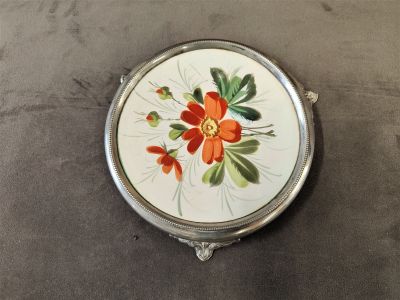 Plated & porcelain stand