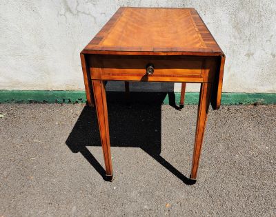 Georgian satinwood pembroke table