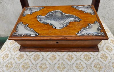 Oak & silver bridge box