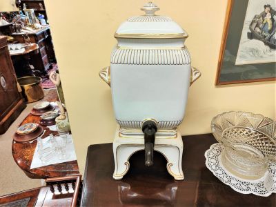 1920s porcelain urn