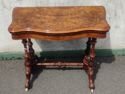 Victorian burr-walnut card table