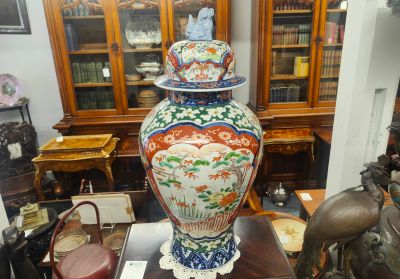 19th century japanese imari vase & cover