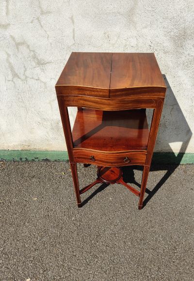 Georgian mahogany washstand