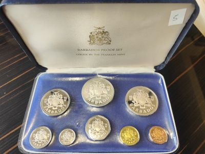 Cased set 1974 coinage of barbados