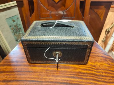Vintage leather box