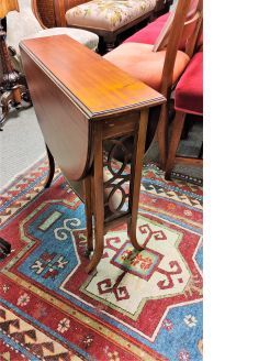 Edwardian mahogany sutherland table