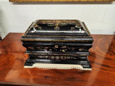 Victorian paper mache & mother of pearl tea caddy