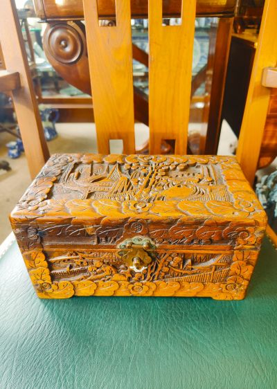 Chinese camphor wood box