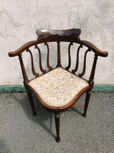 Mahogany corner chair