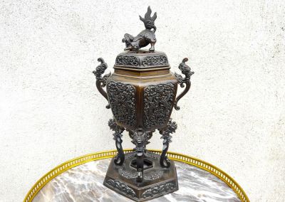 Chinese bronze vase