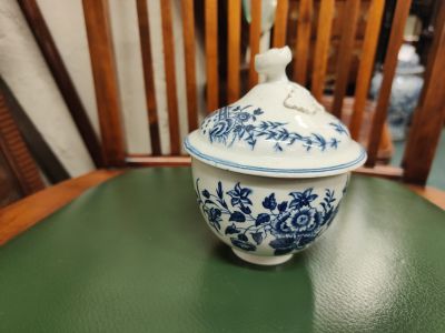 18th century worcester bowl & lid