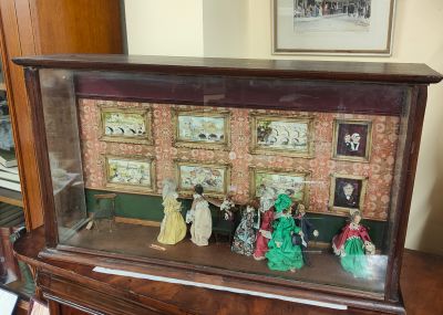 Mahogany glass cased art gallery