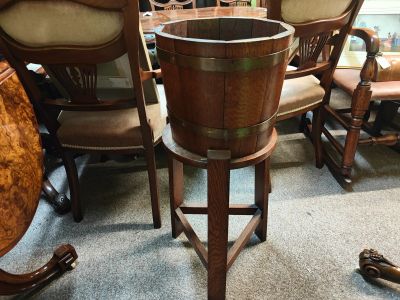 Oak planter