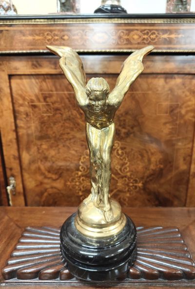 Gilt bronze figure (modern)