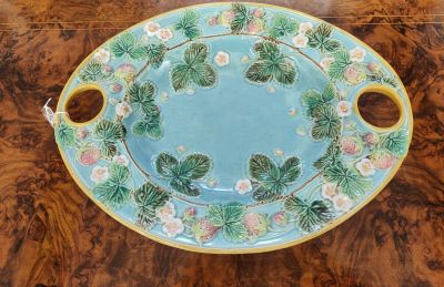Majolica dish