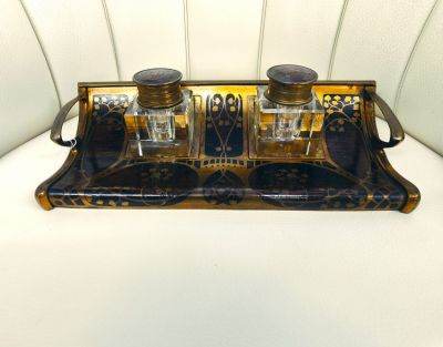 Art nouveau desk stand