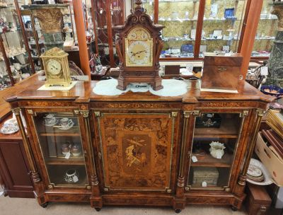 Victorian burr-walnut credenza with inlay