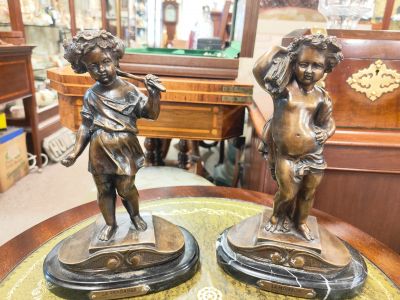 Pair of bronze figures