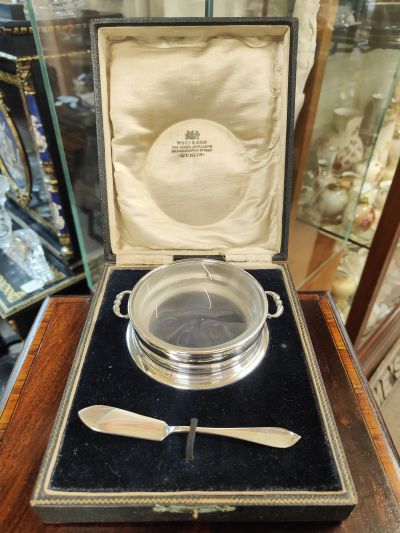 Cased irish silver butter dish