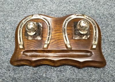 Oak horse shoe desk stand