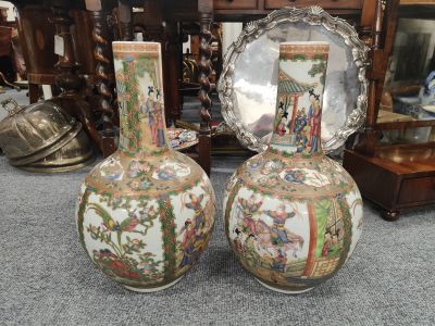 Pair of japanese vases