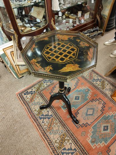 lacquered 1950s occasional table with inlay & gallery