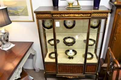 Mahogany display cabinet with inlay