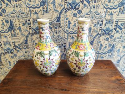 Pair of chinese vases