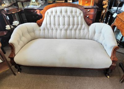 Victorian walnut couch with inlay