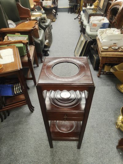 Georgiam mahogany washstand