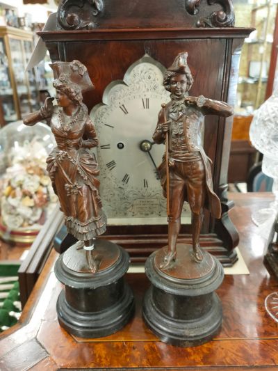 Pair of bronze sculptures 