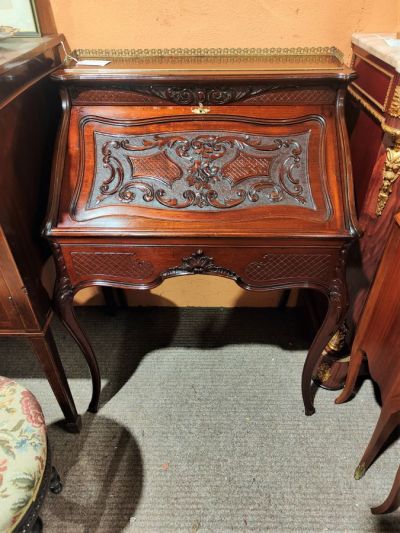 Edwardian mahogany desk