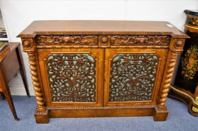 Victorian Burr-walnut cabinet