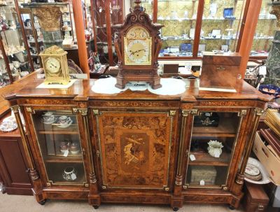 Victorian burr-walnut credenza with inlay