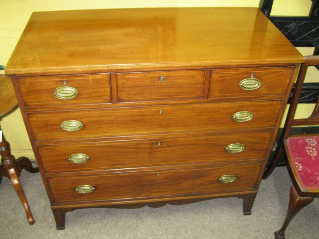 Georgian mahogany chest of drawers
