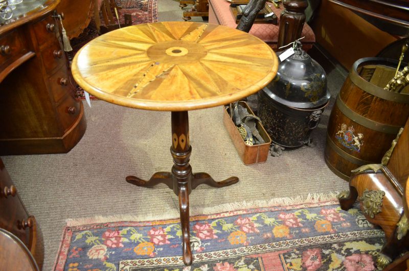 Georgian mahogany inlaid snap top occasional table