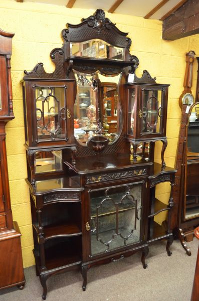 Victorian mahogany side cabinet