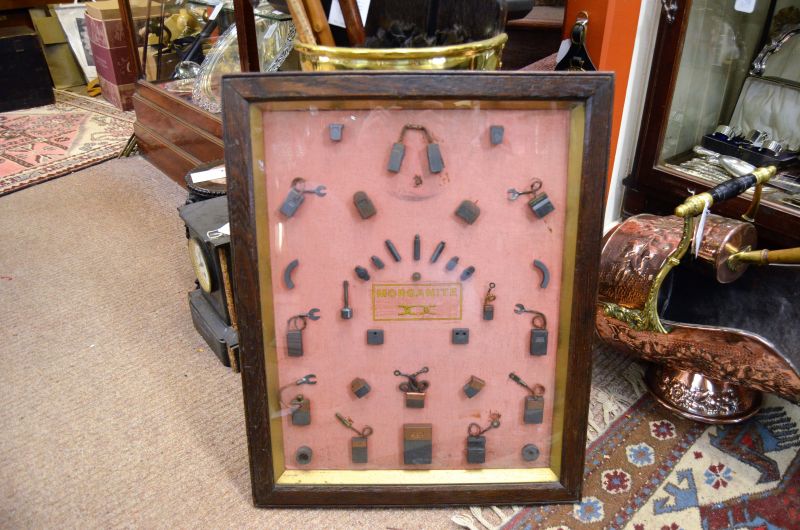 Oak & glass cased 1930s display